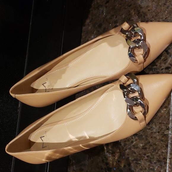 NEW Marc Fisher 9.5 nude Seluna pointed toe flat - Picture 6 of 11